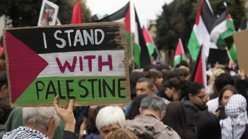 Demonstran Pro-Palestina Banjiri Jalanan di Seluruh Dunia