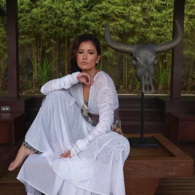 Potret 6 Artis Rayakan Hari Perempuan Internasional 2023, Saling Merangkul