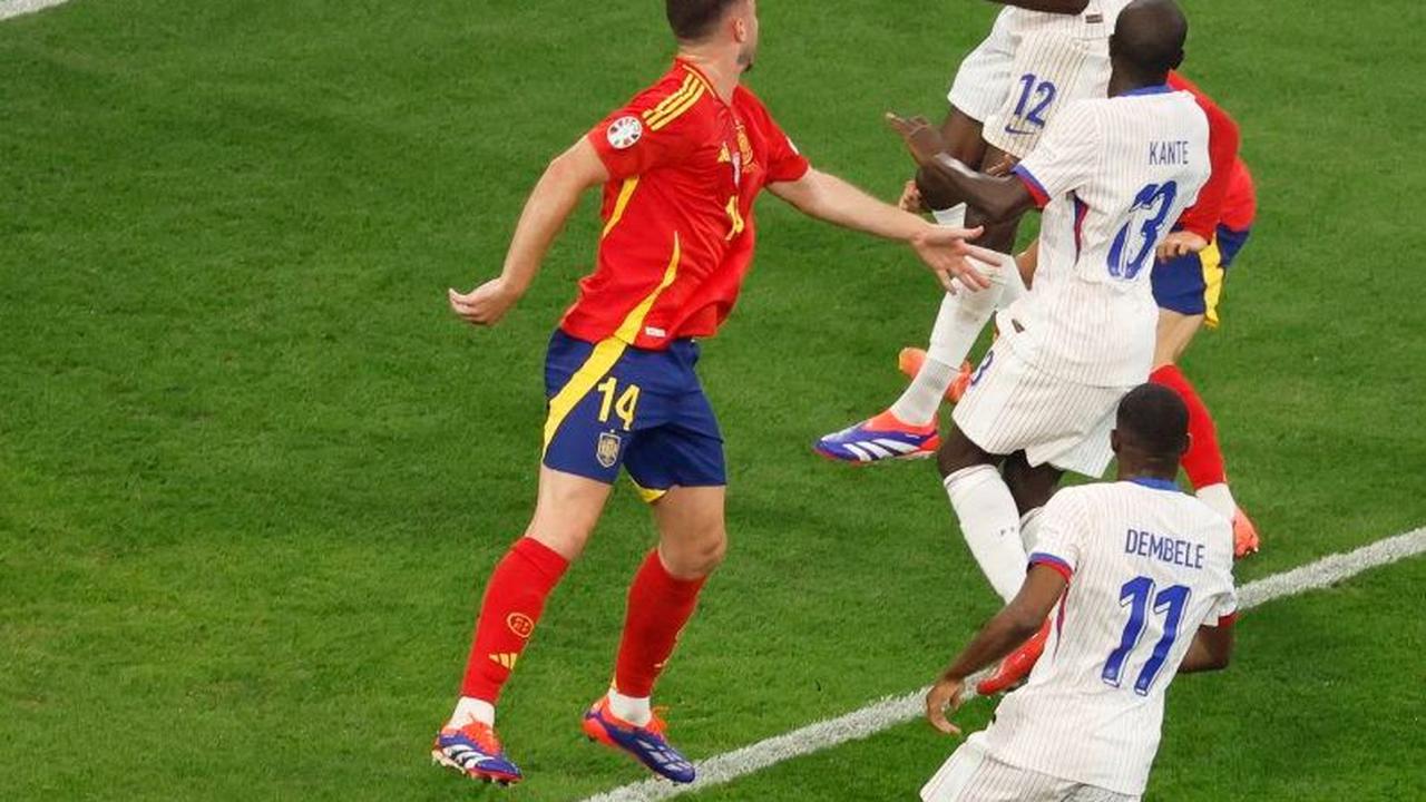 Dalam duel ini Spanyol tertinggal lebih awal. Gol Prancis dicetak melalui sundulan Kolo Muani memanfaatkan umpan silang Kylian Mbappe pada menit ke-8.&nbsp;Foto: REUTERS