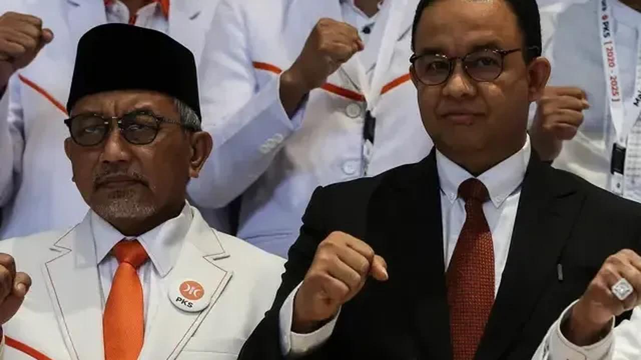 Hidayat mengungkapkan hilal untuk mendukung Cak Imin sebagai pendamping Anies sudah terlihat. Bahkan sudah terlihat dari awal September ini.<br>