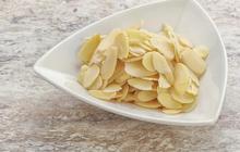 Tips Sangrai Kacang Almond Slice yang Gurih dan Cocok untuk Topping