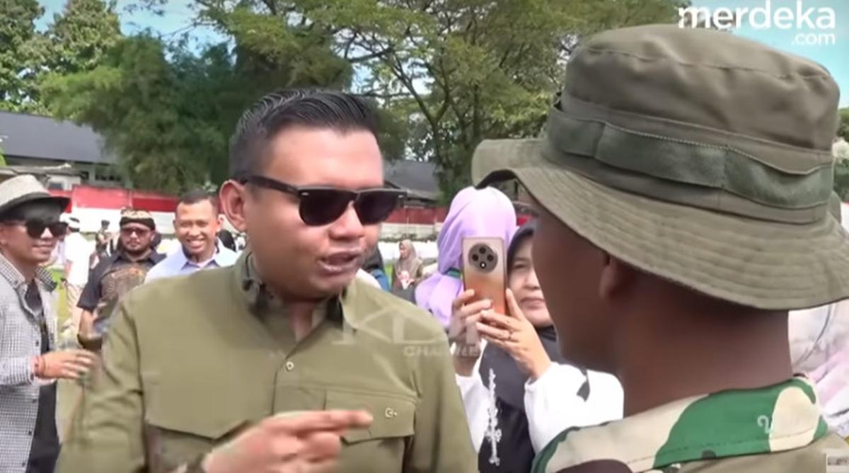 Pelajar 'Lulus' Pendidikan di Barak Militer Bak Taruna TNI,