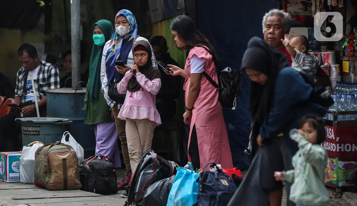 Diprediksi puncak arus balik di terminal ini akan terjadi pada Minggu (7/5) mendatang. (Liputan6.com/Johan Tallo)