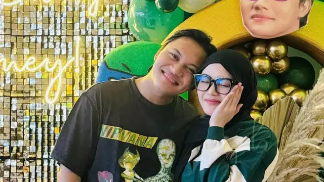Potret Rizky Febian dengan Putri Delina (Sumber: TikTok/@niff2005)