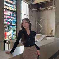 Inspirasi Outfit Hangout Kasual Yuna ITZY (Instagram/@igotyuandme)