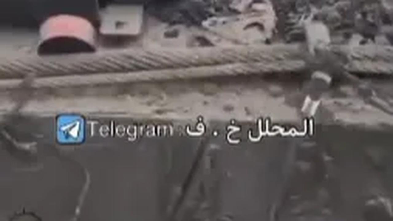 Rupanya, kehancuran tank-tank Israel ini akibat dirudal oleh pejuang Hamas. <br>