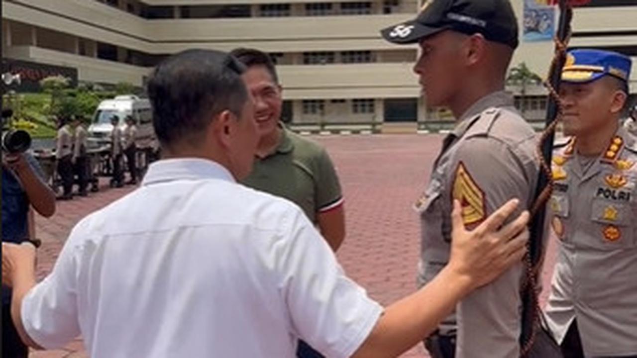 <b>Guyonan Fadil Imran, 'Bedanya Bintang Satu, Dua dan Tiga'</b>
