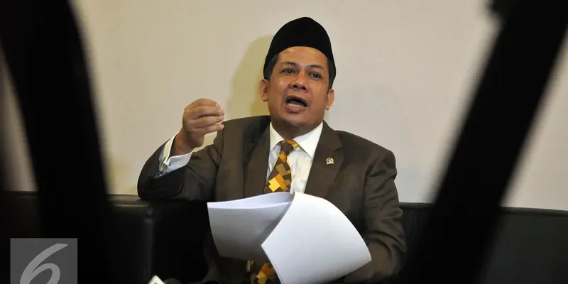 20160429-Fahri-Hamzah-Laporkan-Presiden-PKS-ke-MKD-Jakarta-JT