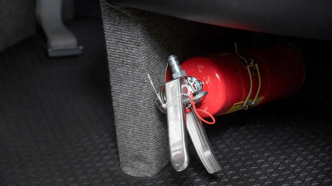 Perlukah Ada Alat Pemadam Kebakaran di Dalam Mobil? (Foto: Hyundai)