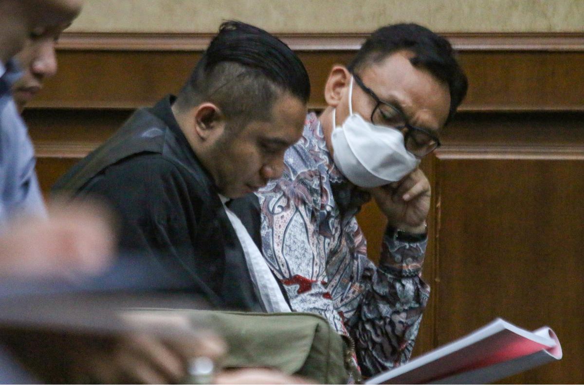FOTO: Eks Ketua PN Jaksel Didakwa Terima Suap Rp 15,7 Miliar Terkait Ekspor CPO