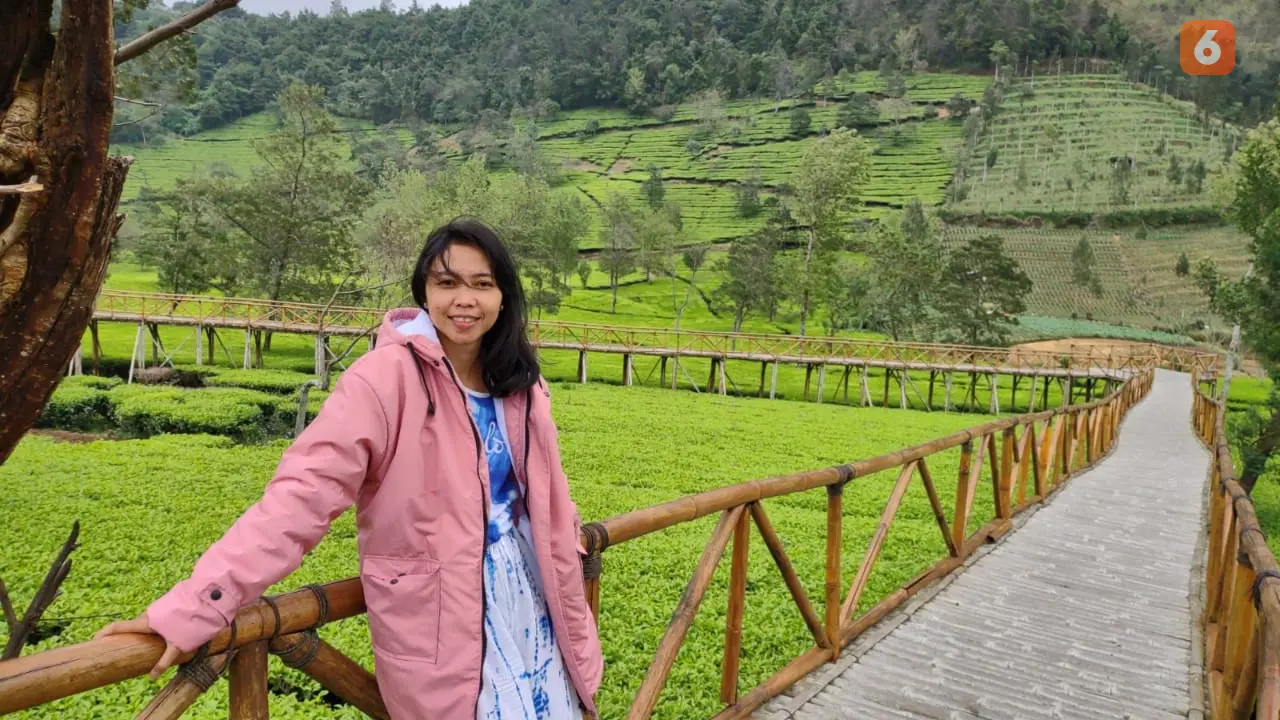 Nikmati Udara Segar di Kebun Teh Sikatok Bersama Sang Kekasih Hati