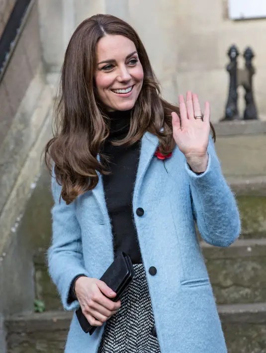 Mengetahui kekasihnya terus menjadi sorotan publik dan diganggu masyarakat, Pangeran Harry pun meminta pada awak media untuk berhenti sejenak memberitakan Meghan. (AFP/Bintang.com)