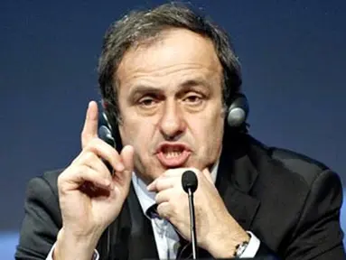 UEFA President Michel Platini speaks during the final press conference at the 33rd ordinary congress of the European football federation in Copenhagen on March 25, 2009. AFP PHOTO/Keld Navntoft