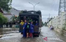 Antisipasi Banjir, Patroli SAR Ditpolairud Polda Metro Jaya Siaga di Pluit