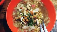 Semangkuk Mie Sop Medan Ayam. (Liputan6.com/IG/jenzcorner)