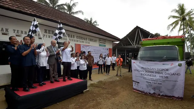 Staf Khusus Menteri Perdagangan Bidang Perjanjian Perdagangan Internasional Bara Krishna Hasibuan melepas ekspor perdana satu kontainer kopi milik Koperasi Gunung Luhur Berkah (GLB) Subang ke Mesir senilai USD 60 ribu, atau sekitar Rp 890 juta.