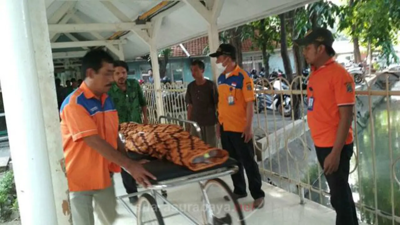 Kebakaran Kos di Surabaya