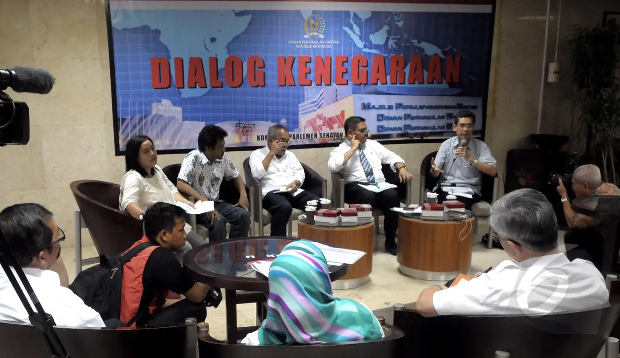 Suasana dialog kenegaraan "MK Batalkan UU  Sumber Daya Air (SDA), Dampaknya terhadap Daerah" di Coffe Corner DPD, Komplek Parlemen Senayan, Jakarta Selatan, Rabu (11/3/2015).(Liputan6.com/Andrian M Tunay)