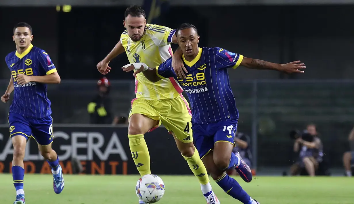 Juventus tampil mendominasi dengan memegang penguasaan bola sebesar 62 persen. Dari segi peluang, Juventus melepaskan 8 tembakan dengan 5 mengarah ke gawang. (Paola Garbuio/LaPresse via AP)