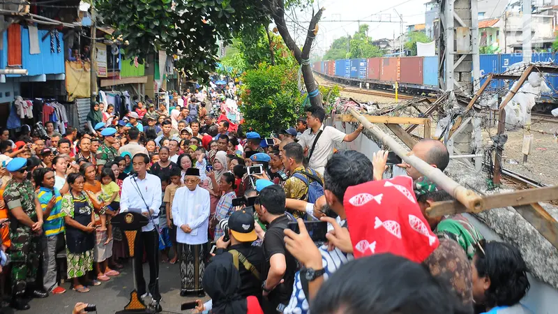 Pidato Kemenangan Jokowi di Kampung Deret