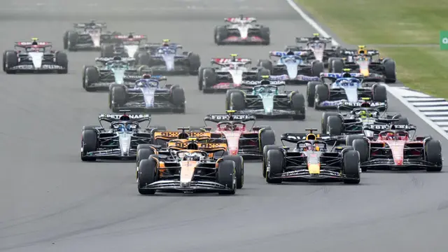 Foto: Manuver Impresif Dua Pembalap McLaren di Formula 1 GP Inggris 2023, Rebut Podium Kedua dan Kejutan Menawan dari Sang Debutan