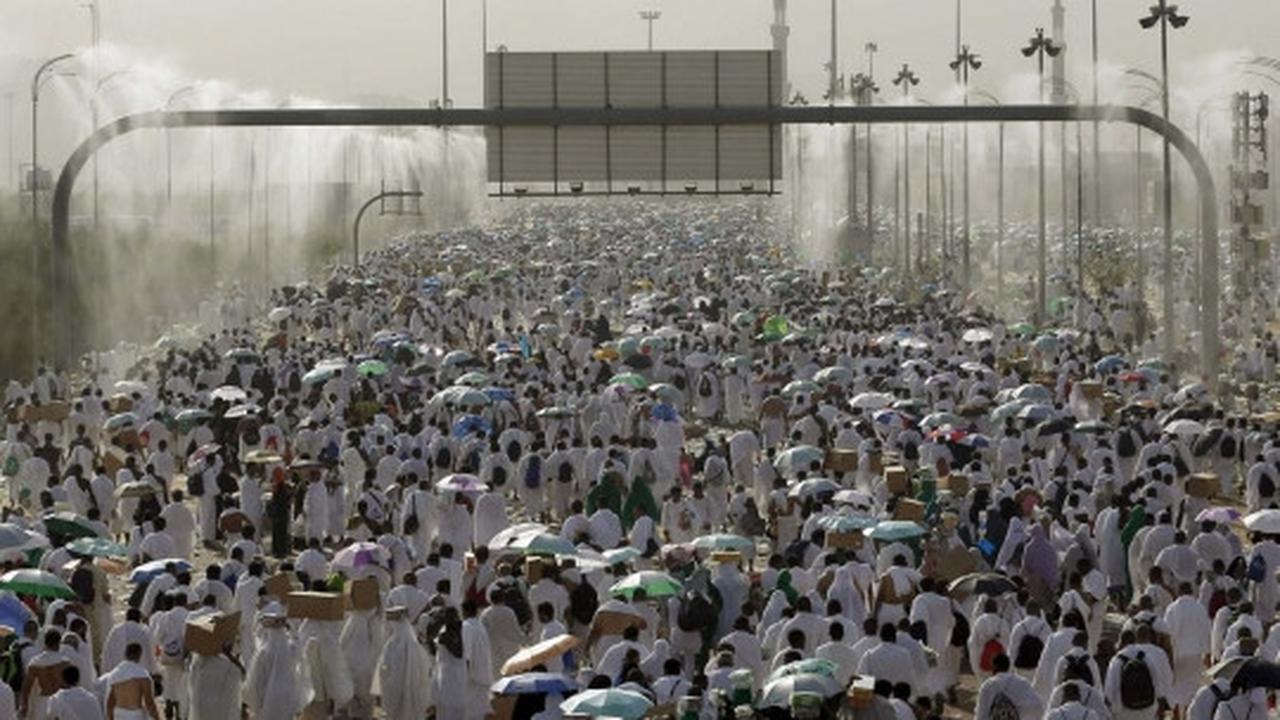 Pemandangan menakjubkan jutaan jemaah haji wukuf di Arafah