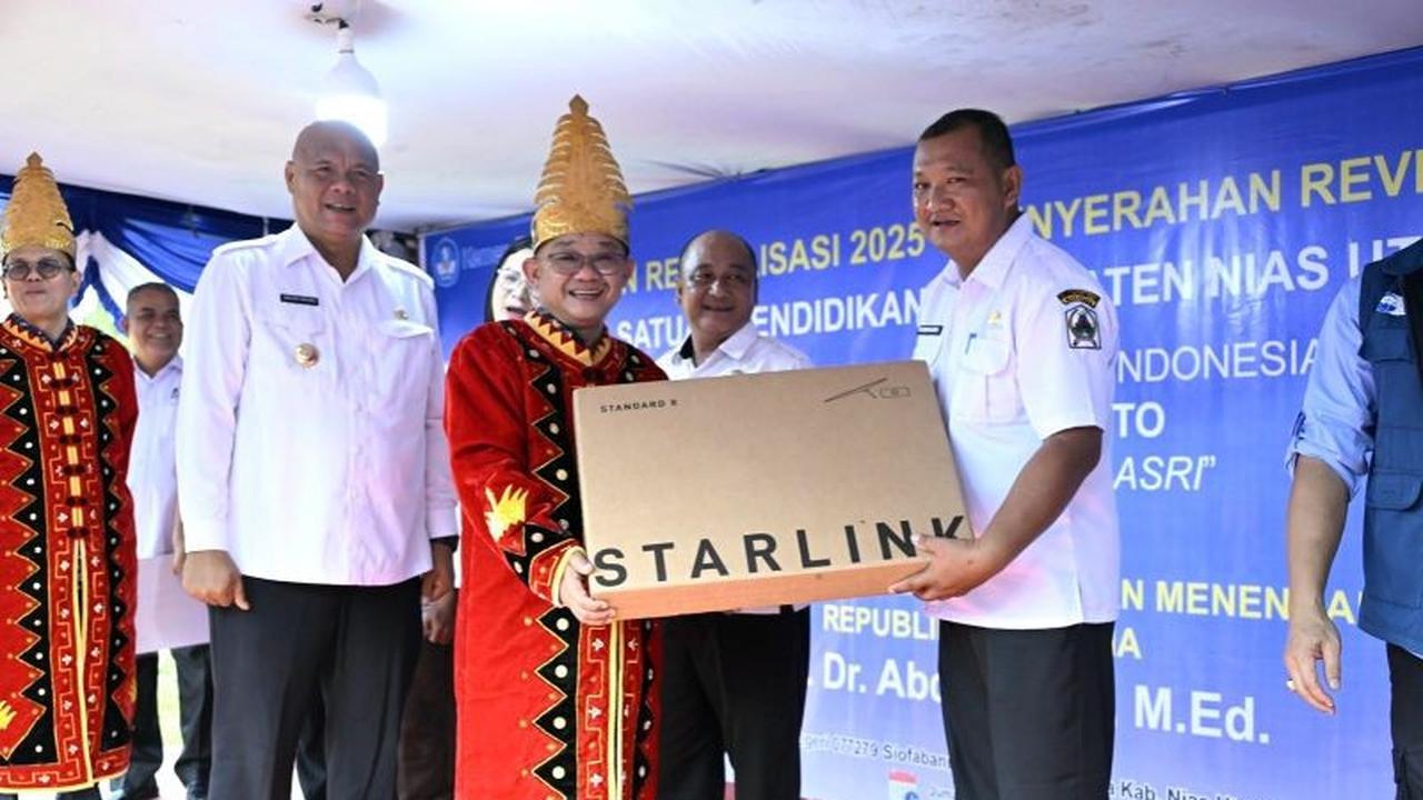 Kemendikdasmen Perkuat Akses Pendidikan Nias Utara dengan Starlink dan Listrik