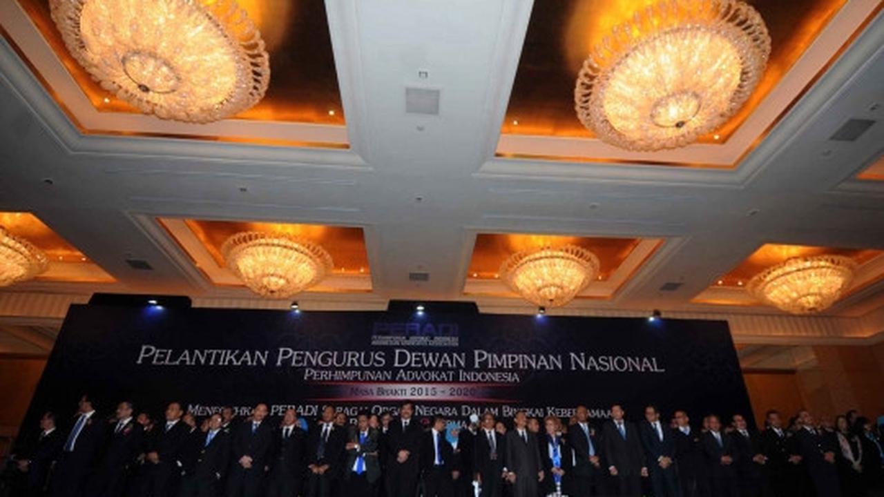 Pelantikan pengurus Peradi periode 2015-2020