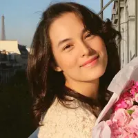 Bicara soal akting, kemampuan Chelsea Islan memang sudah tak dapat dirugikan lagi. Selain membintangi banyak judul film, Chelsea juga sering tampil di atas panggung teater dan ini sudah dijalaninya sejak lama. (Instagram/chelseaislan)