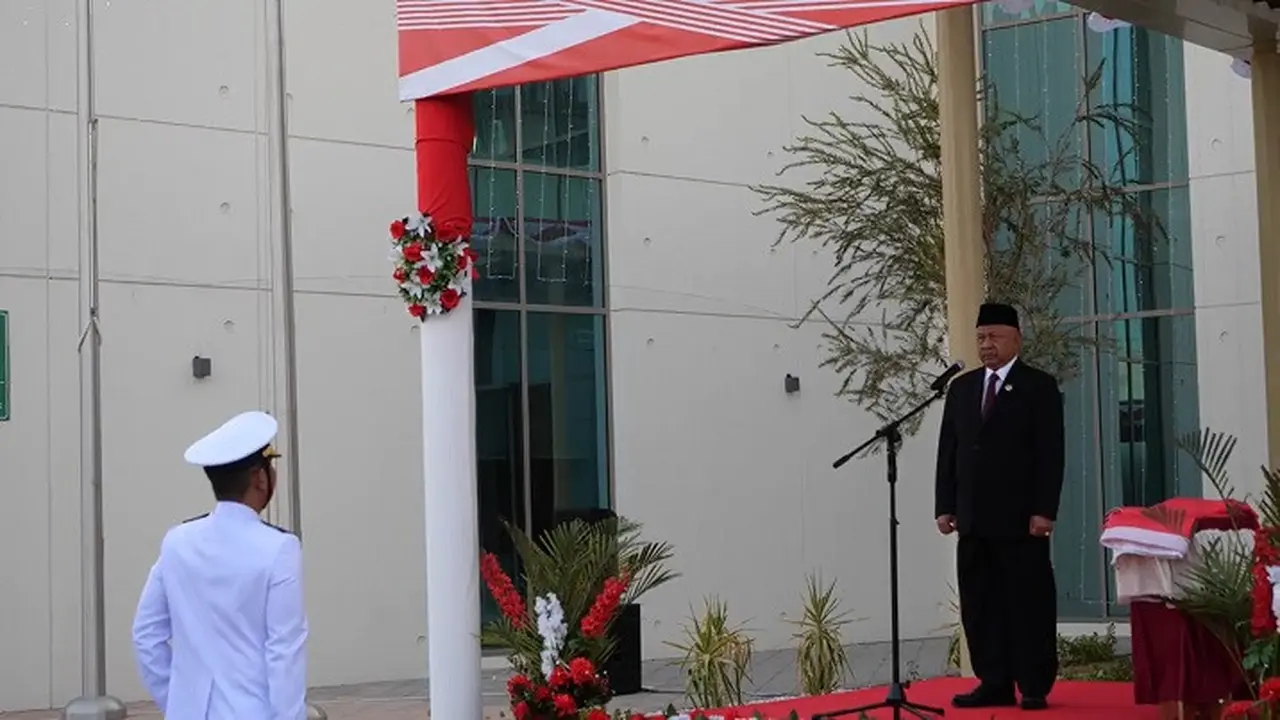 Pelaksanaan upacara perayaan HUT ke-78 RI di KBRI Abu Dhabi, Uni Emirat Arab, pada Kamis (17/8/2023). (Dok. KBRI Abu Dhabi)