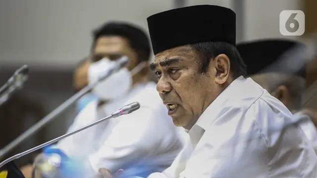 FOTO: Rapat dengan DPR, Menag Klarifikasi soal Pernyataan Radikalisme