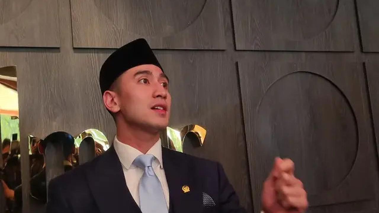 Verrell Bramasta Janji Tak Akan Bolos Rapat di DPR Hanya karena Syuting