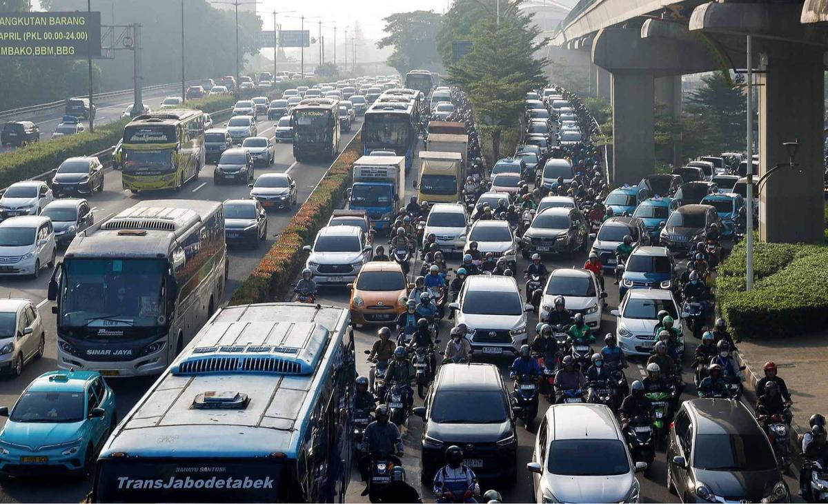 FOTO: Libur lebaran Usai, Jakarta kembali Macet