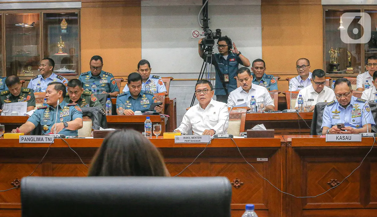 Sesuai dengan usulan Presiden Joko Widodo untuk menaikan gaji TNI-Polri tahun 2024. (Liputan6.com/Faizal Fanani)