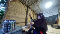 ahabat ZCD dan mustahik binaan ZCD di Desa Sumurgung, Kabupaten Tuban, Jawa Tengah melalui program Ngabuburit Ecobricks.