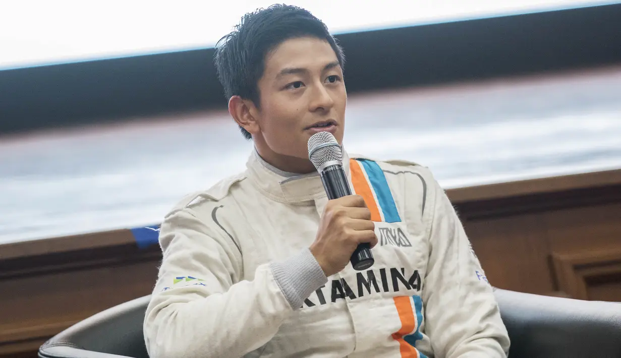 Jumpa pers itu diadakan Pertamina selaku sponsor Rio Haryanto untuk menyambut debutnya di Sirkuit Albert Park, Australia. (Bola.com/Vitalis Yogi Trisna)