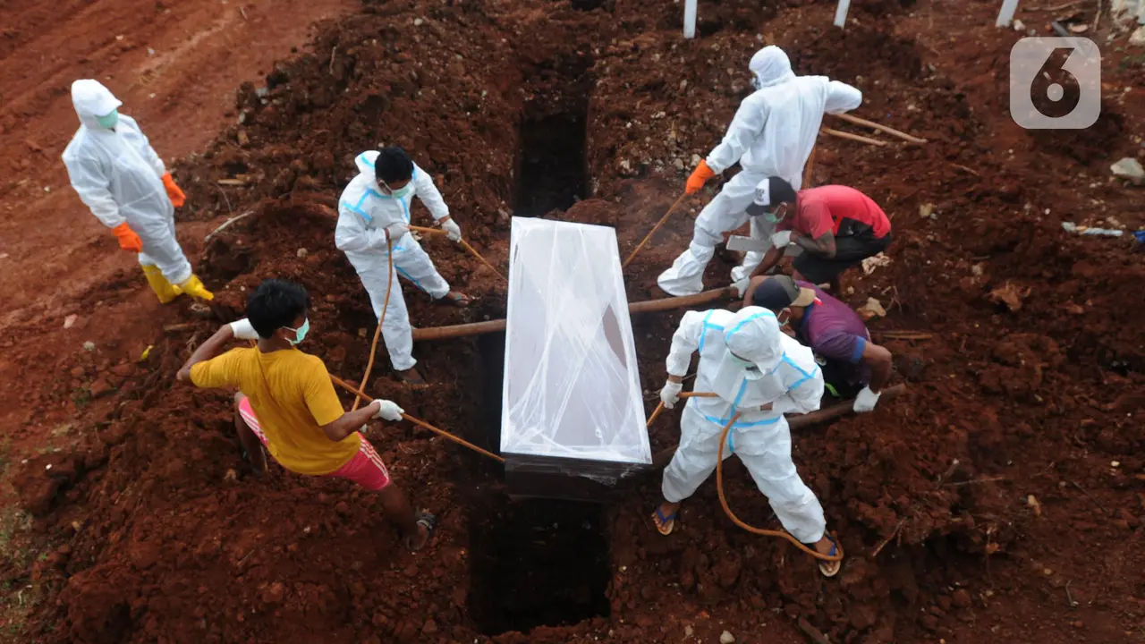 FOTO: Korban Meninggal Akibat COVID-19 Terus Bertambah