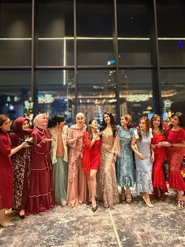 Potret Ultah Indira Sudiro ke 54 (Instagram/angelinasondakh09)