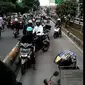 Ulah pemotor nakal lawan arus di jalur busway MT Haryono.