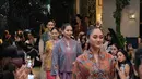 Oscar Lawalata Culture kembali hadir mempersembahkan sebuah koleksi eksklusif. Berkolaborasi dengan Lomma melalui acara Timeless Whispers: A Blend of Culture and Modern Grace. [ Foto: dokumen Oscar Lawalata Culture.]