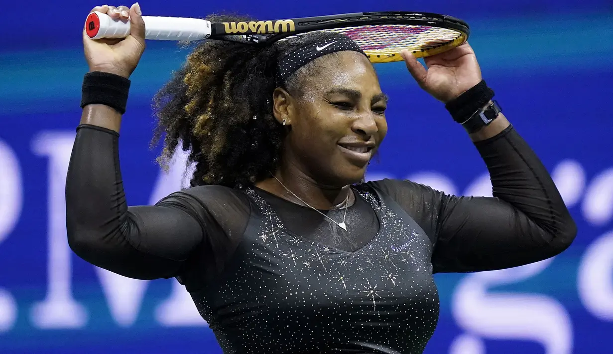 Namun, setelah itu, peraih 23 gelar Grand Salm tersebut harus tertinggal dan menyerah di tangan Tomljanovic dengan skor 5-7 di set pertama. (AP/Charles Crupa)