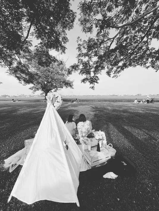 Harapan Dul Jaelani untuk hubungannya dengan sang kekasih. "Semoga selamanya dan diRidhoi. Aamiin," ungkapnya. (Foto: Instagram/ duljaelani)