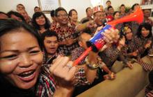 Pesta terompet kemenangan di markas Jokowi 