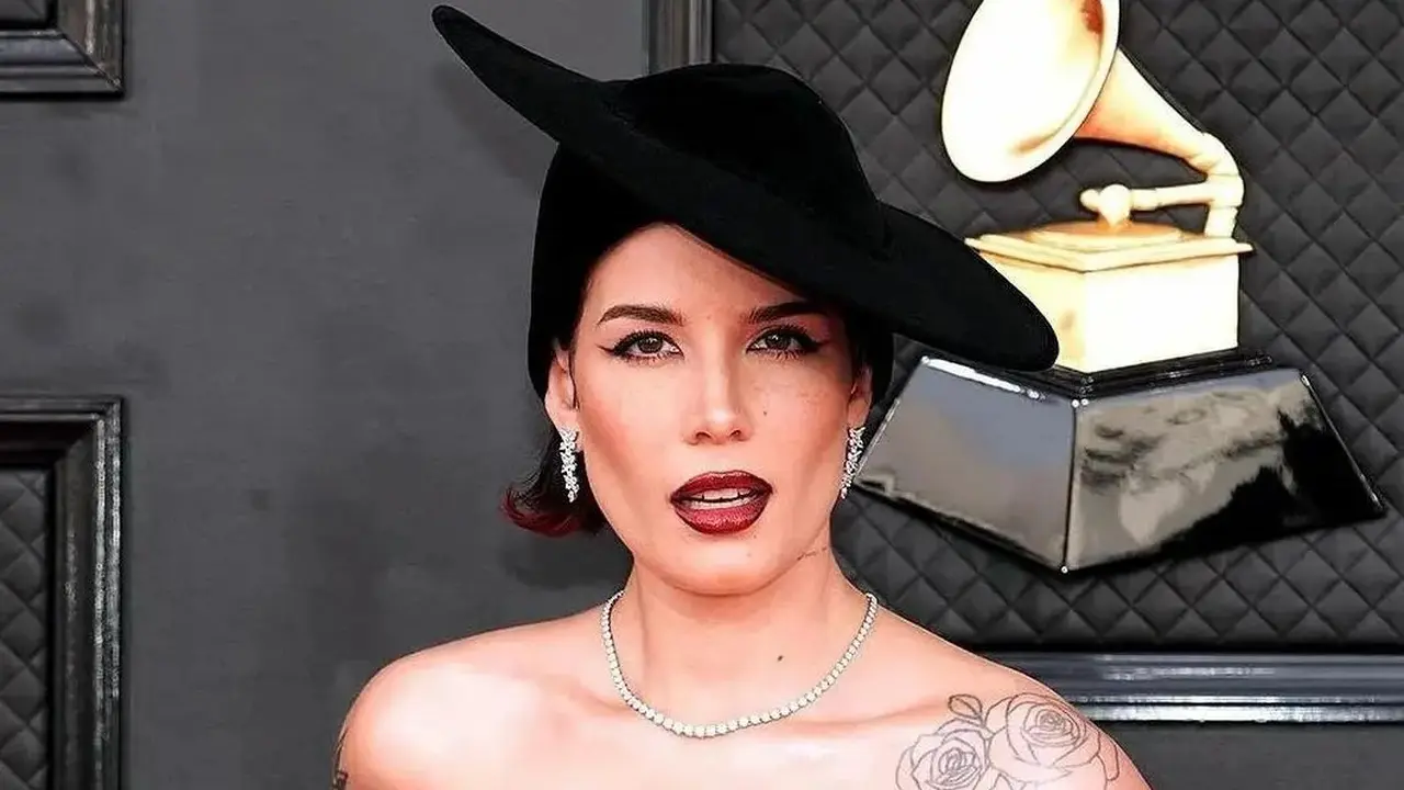 Halsey di Grammy 2022