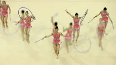 Pesenam Meeksiko sedang beraksi di nomor tim artistik putri Pan Am Games 2015 di Toronto, Kanada. (18/7/2015). Foto yang diambil dengan teknik multiple exposure. (AP Photo/Gregory Bull)