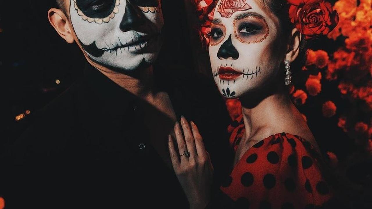 BCL memilih dandanan bertema budaya Meksiko kali ini, yaitu Dia De Los Muertos atau Day of the Dead.<br>