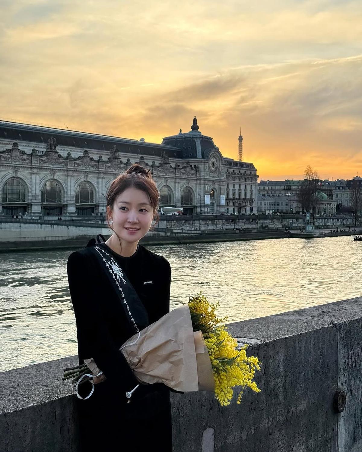 Potret Cantik Lee Si Young, Usia 42 Tahun Tapi Visualnya Kayak Anak Kuliahan