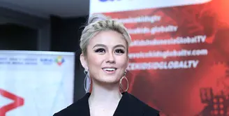 Mengawali kariernya dalam dunia tarik suara, Agnes Monica lebih dikenal sejak menjadi penyanyi cilik. Pada masa era 90-an, nama Agnes Monica telah dikenal memiliki talenta luar biasa. (Nurwahyunan/Bintang.com)