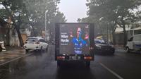 Pengumuman perekrutan Wiliam Marcilio oleh Persib Bandung yang dilakukan melalui mobitron yang berkeliling di jalan-jalan Kota Bandung. (Bola.com/Erwin Snaz)