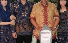 Sama-Sama Cantik bak Anak Kembar, Berikut 8 Potret Annisa Pohan dan Putri Semata Wayangnya Saat Ziarah ke Makam Ani Yudhoyono